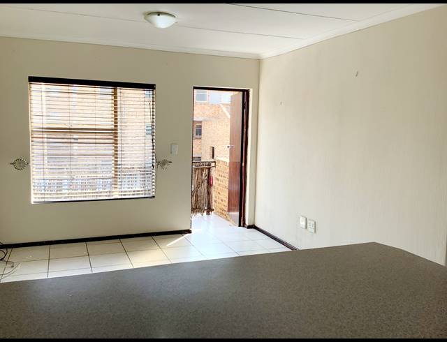 2 BEDROOM APARTMENT FOR SALE IN HONEYPARK